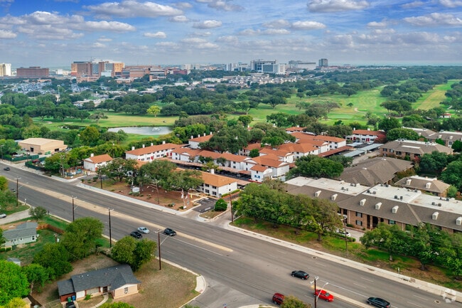 Context - The Oaks Apartments At Medical Center