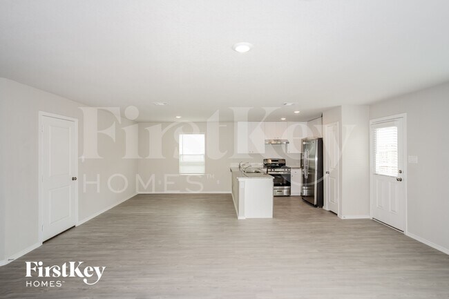 Foto del edificio - 6441 Cotton Ridge