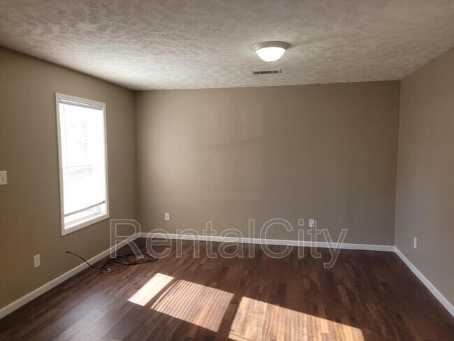 Building Photo - 1114 Phillips St
