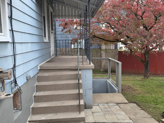 Foto del edificio - 1704 Broad St