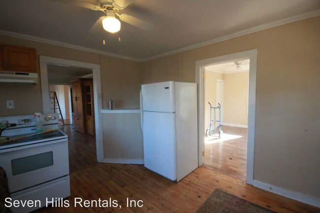 Building Photo - 2638 Callier Springs Rd SE