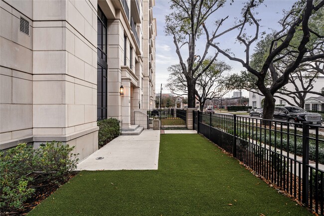 Foto del edificio - 2511 Willowick Rd