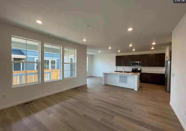 Building Photo - 628 Harperridge Pl