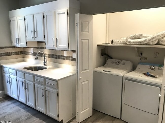 Building Photo - 24 Mission St