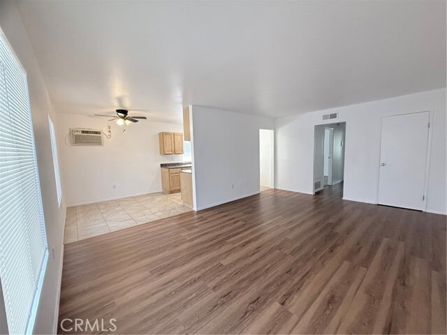 Building Photo - 302 E Blueridge Ave