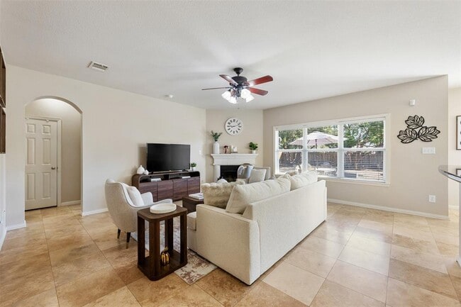 Foto del edificio - 2500 White Stallion Way