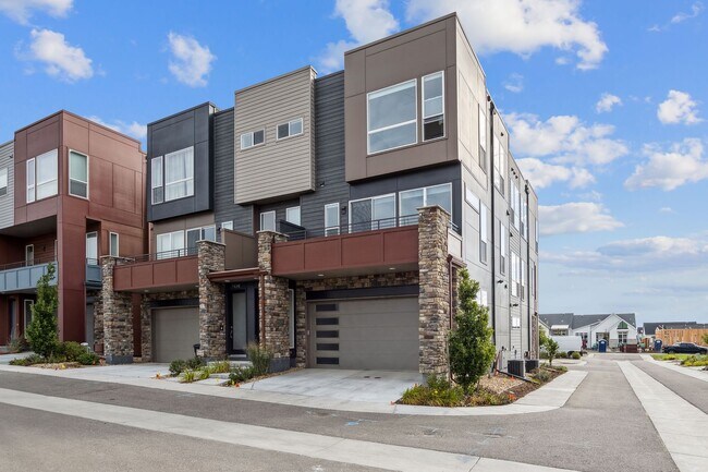 Foto del edificio - West Longmont 2BDR w/ Mountain Views