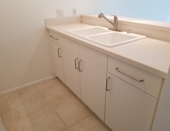 Kitchen Sink & Cabinets - 3602 W Estates Ln