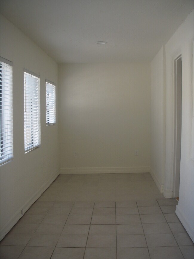 den - 1073 Monterey Blvd