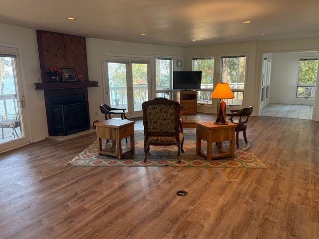 Building Photo - 20868 Bay Shore Dr