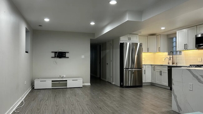 Foto del edificio - 2629 W 35th St