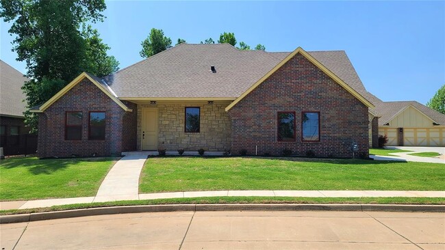 Building Photo - 2104 Mill Springs Ct
