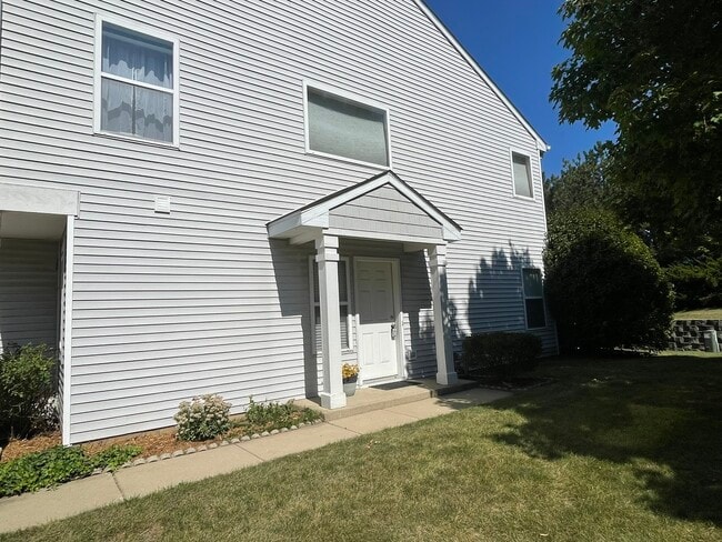 Building Photo - 1471 Meadowsedge Ln