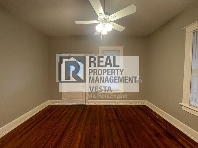 Foto del edificio - 3016 Ridge Ave