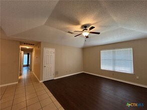 Building Photo - 1642 W County Line Rd