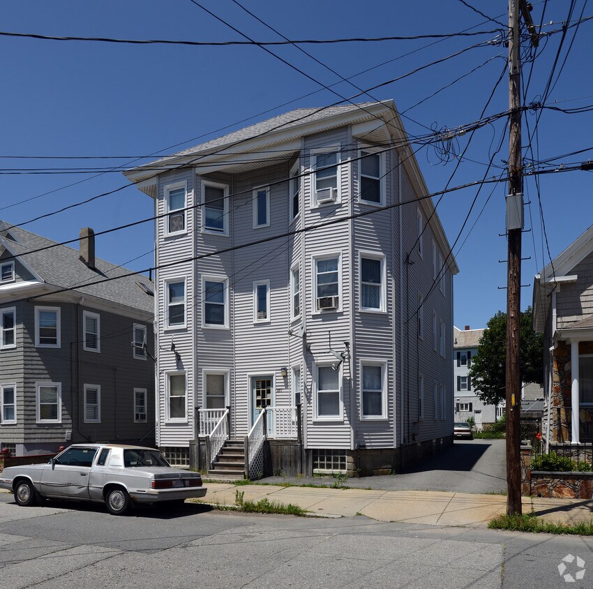 257 Tinkham St, New Bedford, MA 02746 Apartments in New Bedford, MA