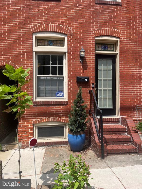 Building Photo - 1012 S Bouldin St