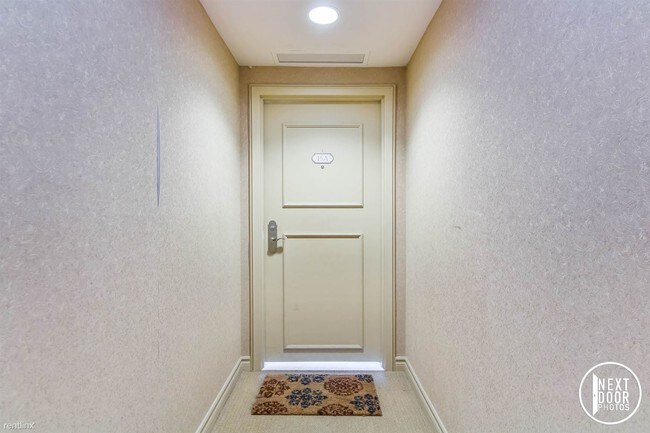 Foto del edificio - 3320 Spinnaker Ln