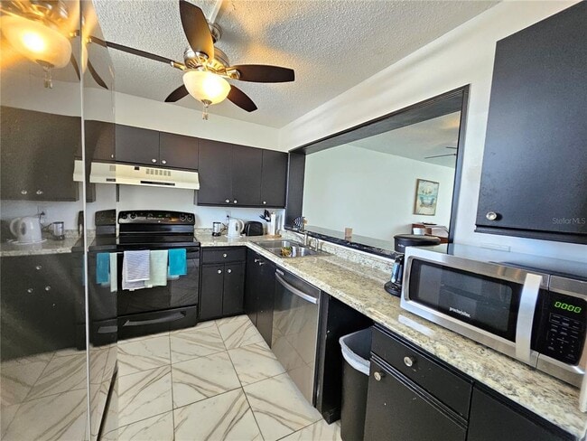 Foto del edificio - 7425 Bay Island Dr S