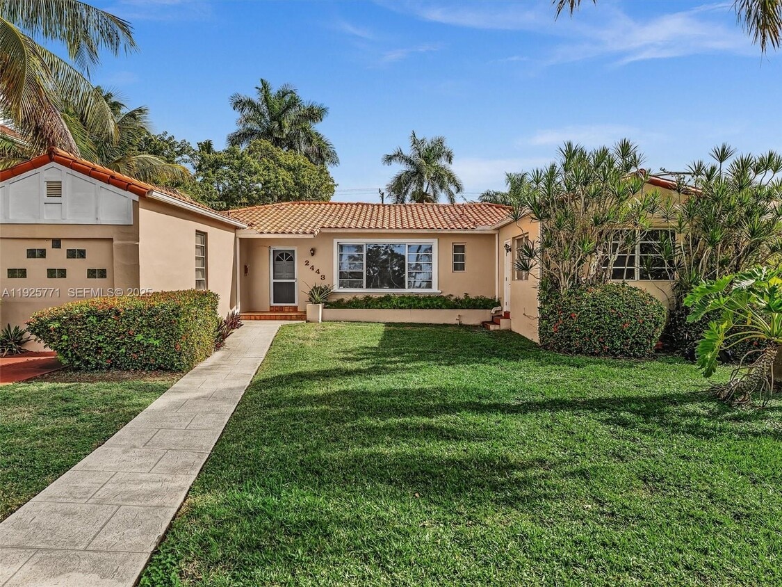 Foto principal - 2443 N Meridian Ave