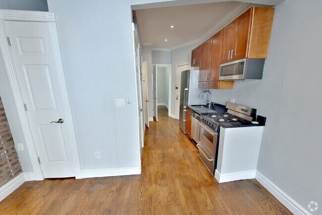 Building Photo - 53 Leroy St