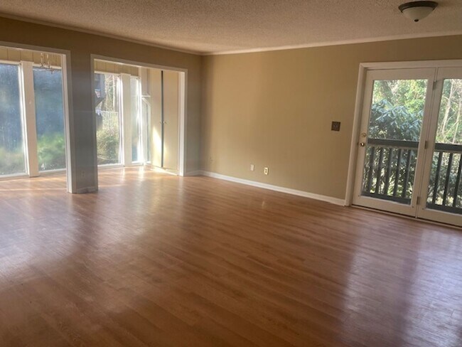 Foto del edificio - Perfectly located condo in Winston-Salem