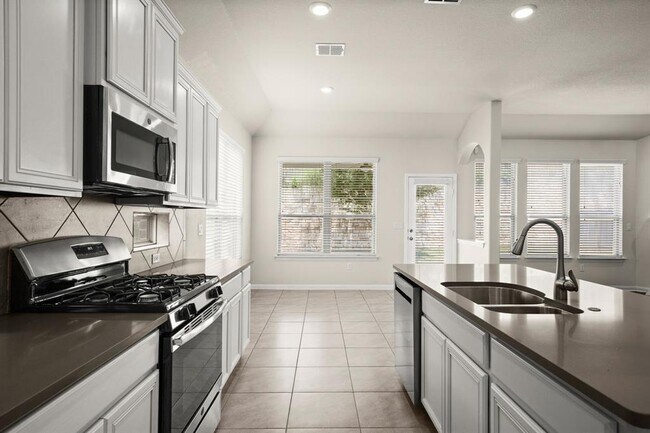 Building Photo - 610 Puerta Vallarta Ln