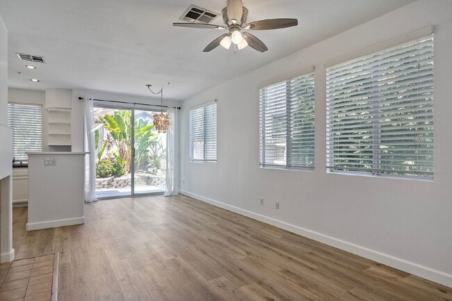 Building Photo - Cozy Condo  Saxony at Encinitas Ranch
