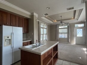 Building Photo - 47 Freedom Dr