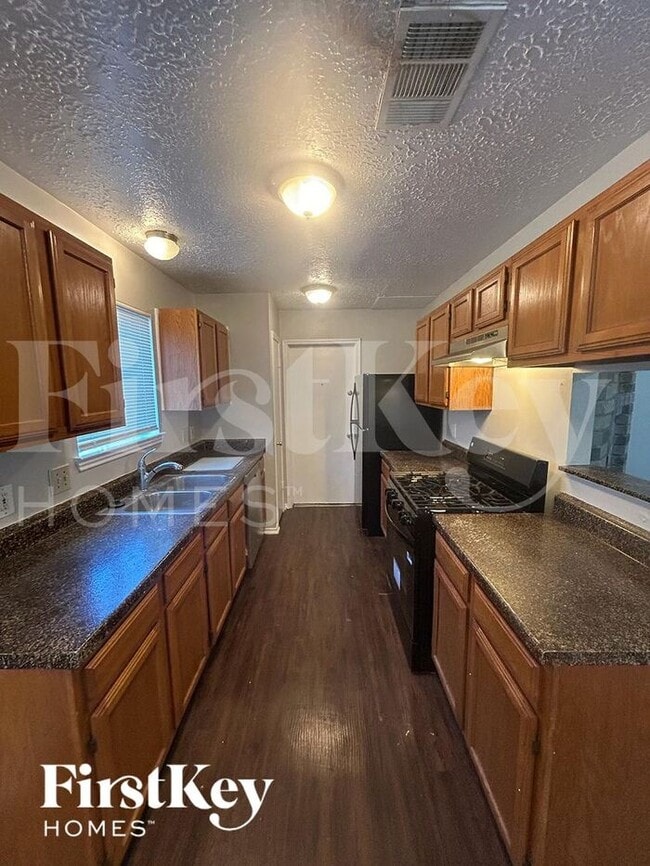 Building Photo - 13526 Hampton Falls Dr