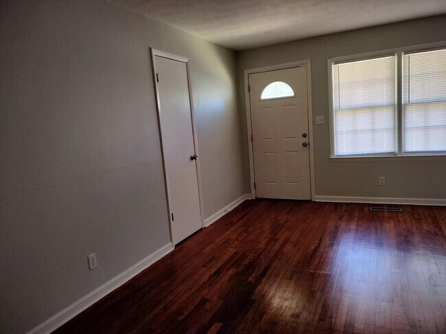 Foto del edificio - 4420 Lincoln Jones Rd