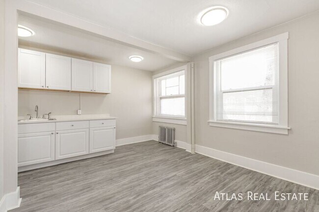 Foto del edificio - 970 N Pearl St