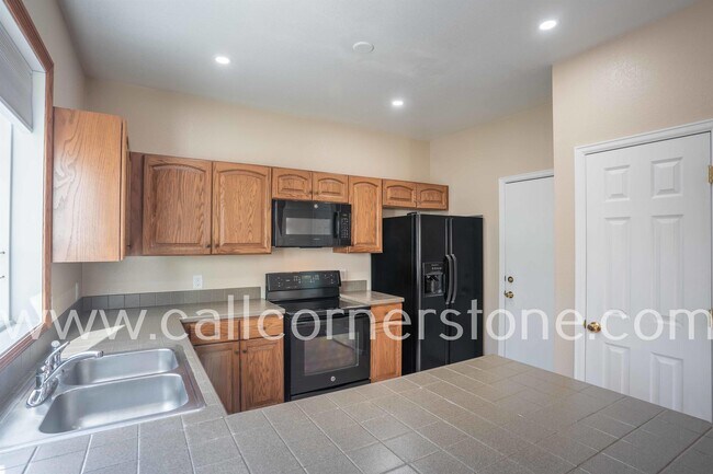 Foto del edificio - 6925 Blue Anchor Point