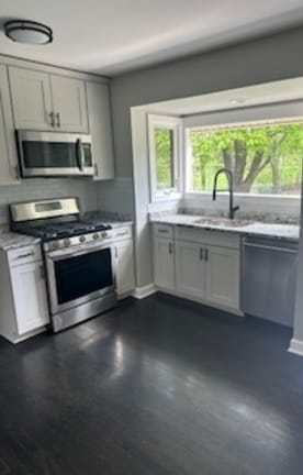 Building Photo - 205 Grovenor Dr