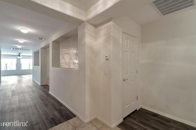 Foto del edificio - 3 br, 3 bath House - 8476 E Hodgman Pl