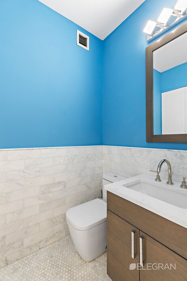 Foto del edificio - 1-Bedroom Condo in Lenox Hill