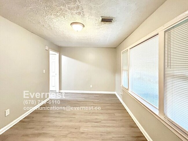 Foto del edificio - 327 Addington St SW