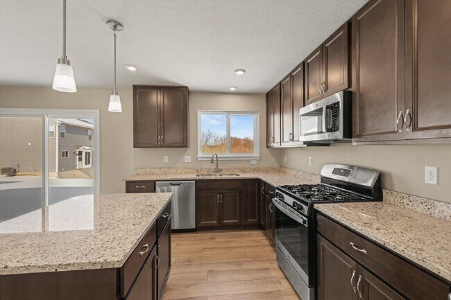 Foto del edificio - 2116 Penny Ln