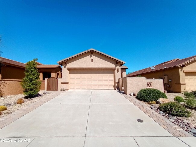 Building Photo - 1074 W Pastora Peak Dr