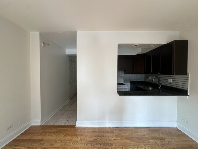 Foto del edificio - 6830 N Sheridan Rd
