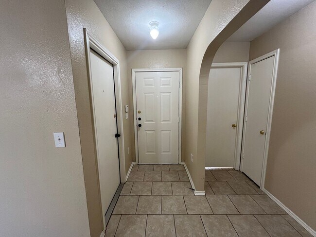 Foto del edificio - 6711 Dragon Tooth