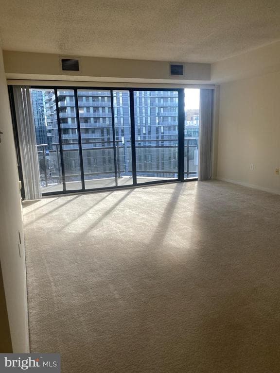 Building Photo - 1530 Key Blvd