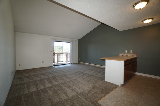 Living Room-One Bedroom - Ridgecrest Apartments