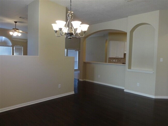 Building Photo - 3807 Kimberly Dr