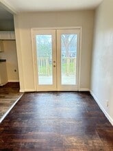 Building Photo - 822 Oak St