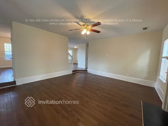 Foto del edificio - 4370 Mountain Roost Pkwy