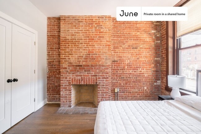 Foto del edificio - Room in Shared 4 bed/2 bath home