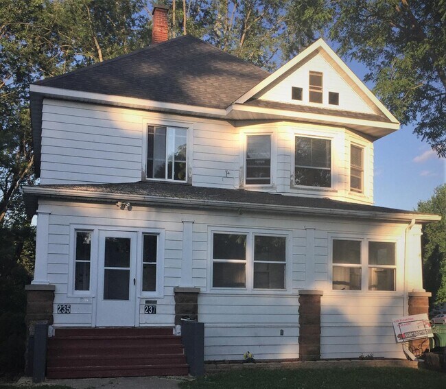 Foto del edificio - 237 S James Ave
