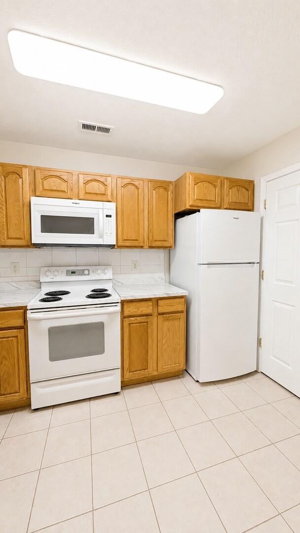 Building Photo - 118 S Park Ln