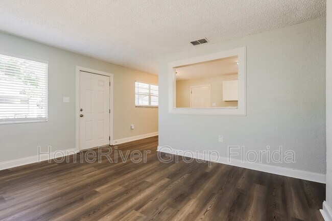 Building Photo - 5014 N 19th St